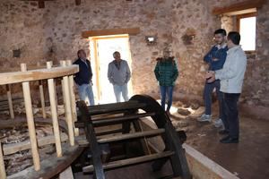 Román García: Hay que ayudar a impulsar la comercialización de la sal de Saelices para dar continuidad al proyecto