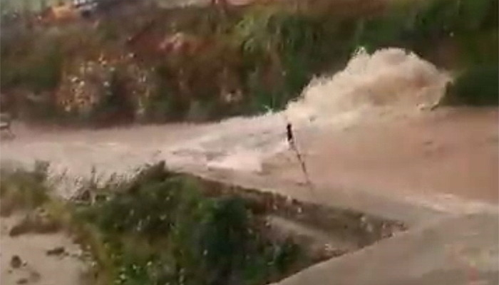 El Ayuntamiento de Salmerón pide a la CHT una actuación urgente ante el desbordamiento del río y los daños causados