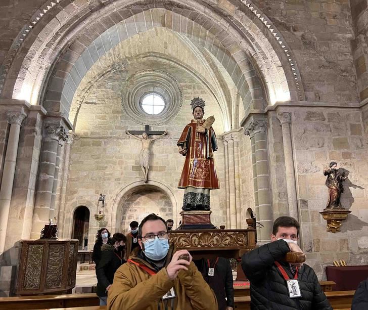 Dos años después, San Vicente volvía a procesionar por las calles de Sigüenza