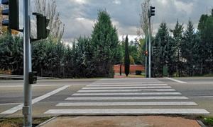 El Ayuntamiento de Cabanillas convertirá los semáforos de la carretera CM-1007 en sendos pasos de peatones inteligentes