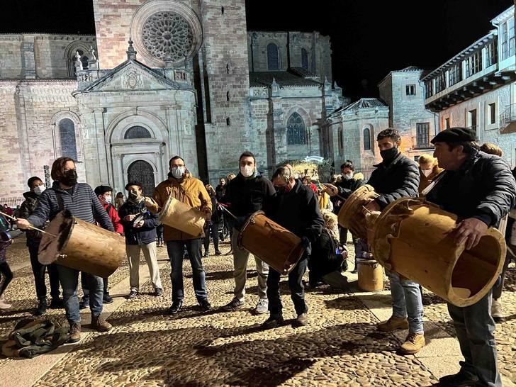 La Rondalla Seguntina cumple setenta años el día de la décima Gran Ronda de Navidad