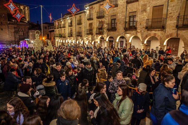 Multitudinaria Cabalgata de Reyes en Sigüenza