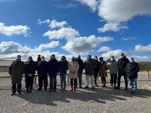 Un nuevo aparcamiento de 110 plazas racionaliza el estacionamiento y tráfico rodado en la turística localidad de Pelegrina