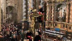 Multitudinaria Procesión del Silencio en una noche fría, pero sin lluvia, de Viernes Santo en Sigüenza