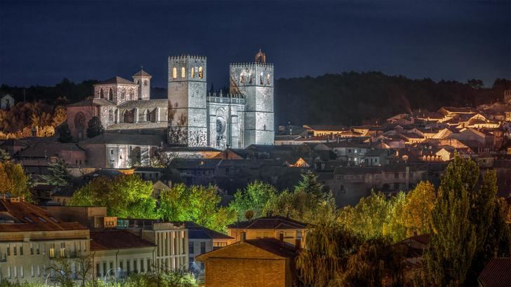 LETRAS VIVAS SEGUNTINAS : Sigüenza, visión de una ciudad artística e histórica