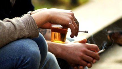 Los castellanomanchegos se inician en el consumo de tabaco y alcohol a los 16,2 años