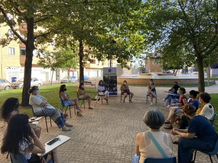 Taller de arteterapia para mujeres en el barrio de Manantiales de Guadalajara