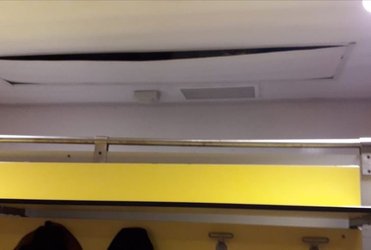 La piscina climatizada municipal de Azuqueca en 'un estado lamentable'