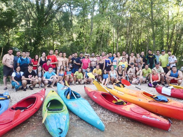 Más de 50 piragüistas disfrutaron del V Descenso Popular del Tajo en la edición con mayor caudal que se recuerda