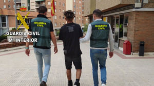La Guardia Civil detiene en Guadalajara y Azuqueca de Henares a tres jóvenes integrantes de la banda latina Trinitarios
