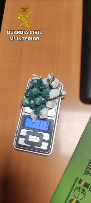 La Guardia Civil detiene en la urbanización Caraquiz de la localidad de Uceda a una persona por tráfico de drogas