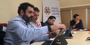 UGT Guadalajara se pregunta si los trabajadores de Ambulancias cobrarán este mes