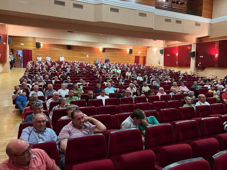 Unión de Uniones de CLM : “El gobierno de Page no puede seguir financiando con dinero de Europa la introducción de un conejo invasor que arrasa con los cultivos”