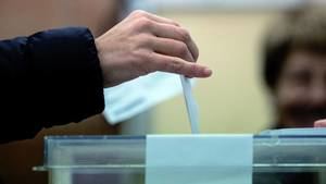 Los colegios electorales abren sus puertas en Castilla La Mancha con normalidad