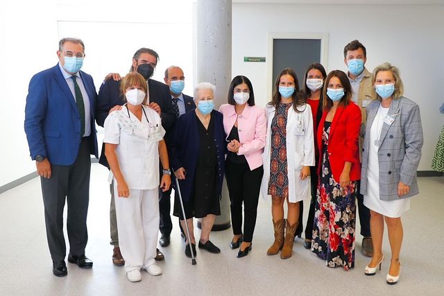 España inicia en Marchamalo la vacunación de la segunda dosis de refuerzo contra el Covid-19 en las personas mayores de 80 años