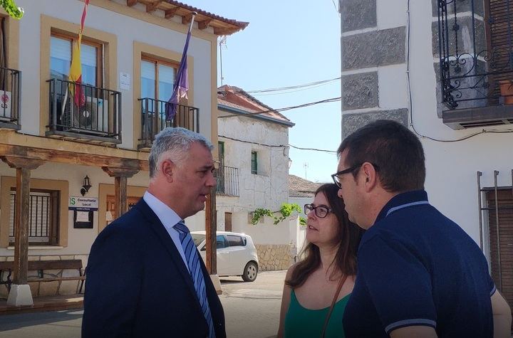 La Diputación de Guadalajara ejecuta el refuerzo de la carretera GU-207, en Armuña de Tajuña