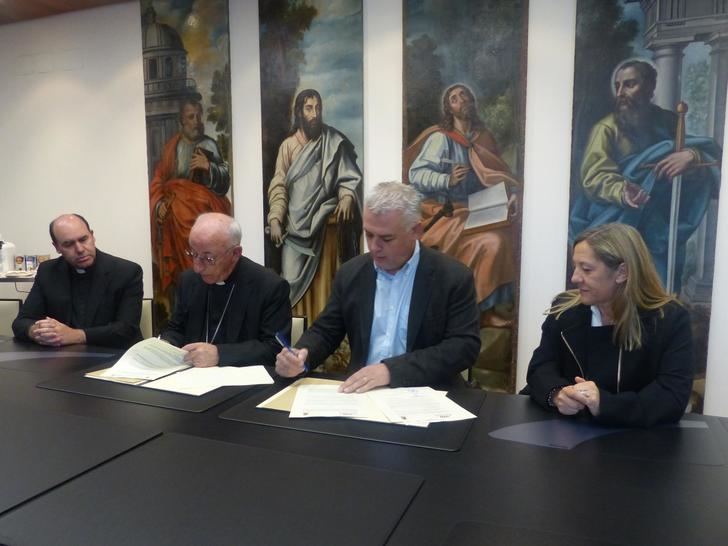 La Diputación de Guadalajara y Obispado firman dos convenios para restauración de iglesias y promoción del Museo de Arte Antiguo de Sigüenza