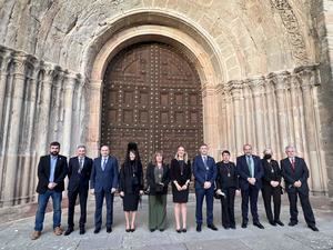 Multitudinaria recuperada Procesión del Silencio en una noche primaveral seguntina