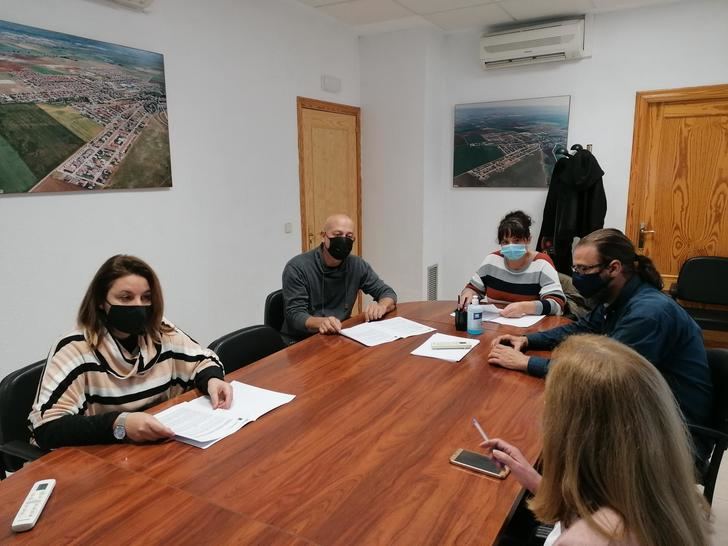 El Ayuntamiento de Villanueva de la Torre suscribe con las AMPAS de la localidad un nuevo convenio de colaboración