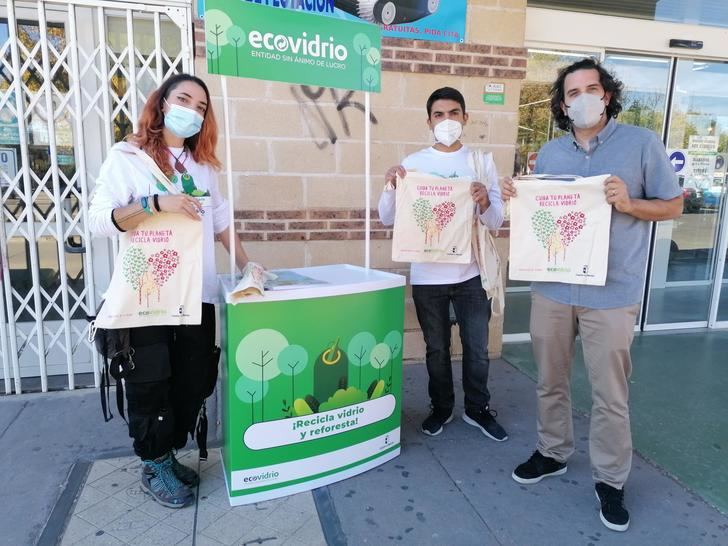 Villanueva de la Torre, ganador de la campaña Recicla y Reforesta