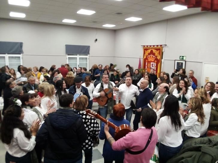 El folklore invade Villanueva de la Torre con un formidable Certamen de Villancicos