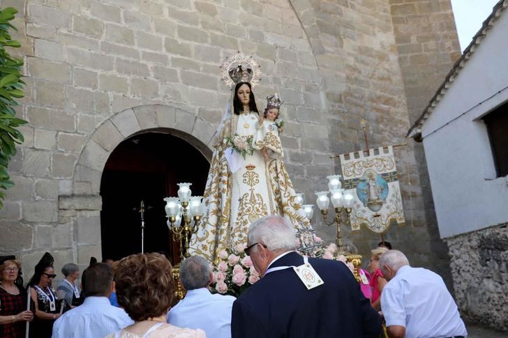 Emoción en las calles de Pareja, en el Día de la Virgen de los Remedios
