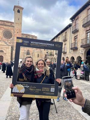 Sigüenza se vuelca para conseguir la iluminación navideña de Ferrero Rocher