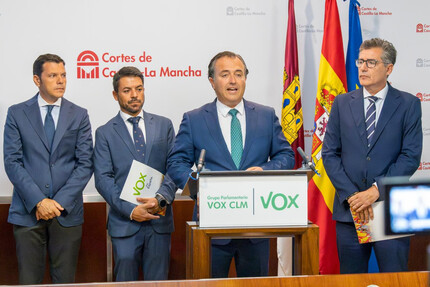 VOX denuncia el maquillaje sistemático de Page: La Junta se ve obligada a rectificar y dispara la lista de espera quirúrgica