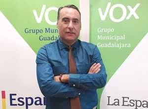 VOX señala que al Gobierno de Rojo y Ciudadanos “les ha pillado el toro” en la organización de las Ferias de Guadalajara : “Colas, caos y hasta reventa en las entradas del todo gratis”