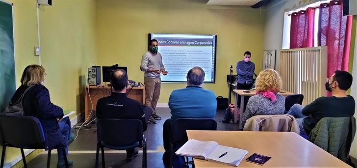 La campaña Yebes Digital ofrece a los empresarios del municipio la oportunidad de mejorar su posición online