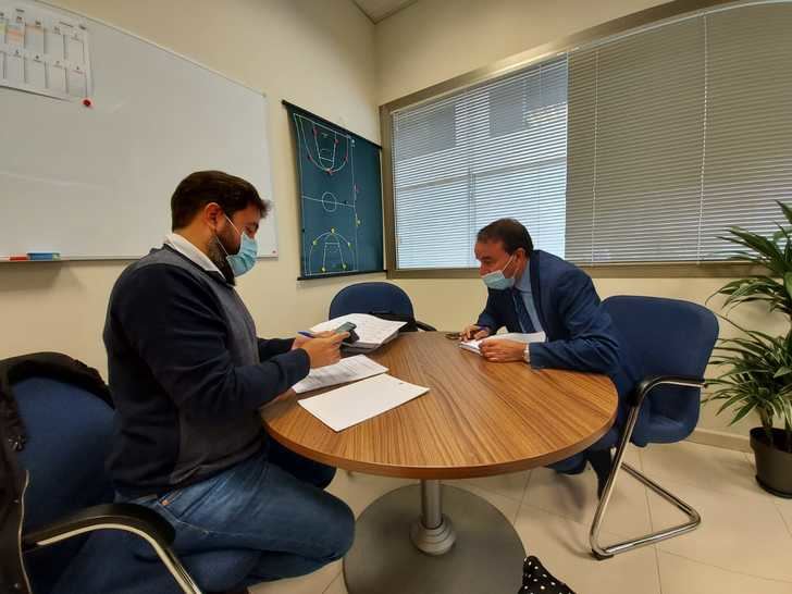 AIKE y el geerente del Patronato de Deportes del Ayuntamiento de Guadalajara se reúnen para hablar de sus propuestaas