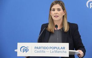 Agudo: Sánchez ordena, Page obedece y sus ocho diputados votan y es así de sencillo y así de grave