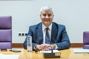 Esteban lamenta que Rojo y el PSOE vuelvan a traicionar a los vecinos con su silencio y complicidad con el cierre de una oficina de Correos en Guadalajara