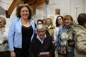 Almonacid de Zorita celebra el 8M en un emotivo encuentro en el que se homenajeó a Felisa Toledano