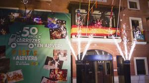 Alovera inicia unas fiestas con récord de peñas y gran ambiente en las calles.