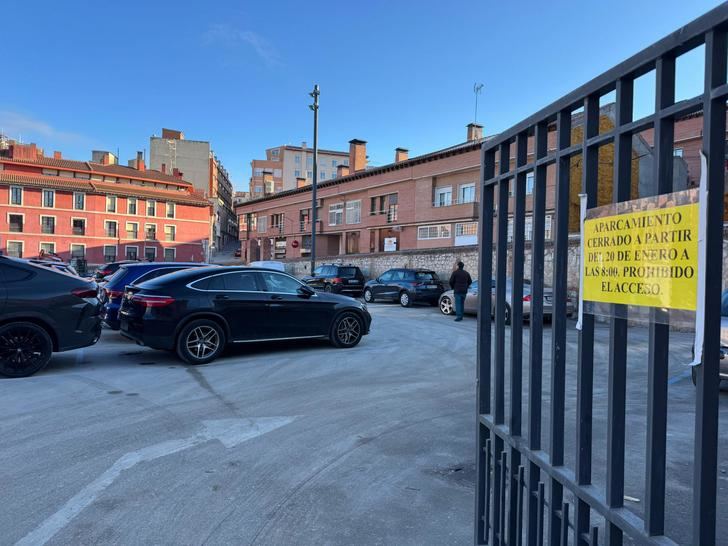 El aparcamiento del Mercado de Abastos cierra a partir del próximo lunes y durante cinco días por las obras