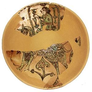 El Museo de Guadalajara celebra el Día de la Arqueología con una mirada especial al Ataifor que permitirá conocer su forma y decoración completa