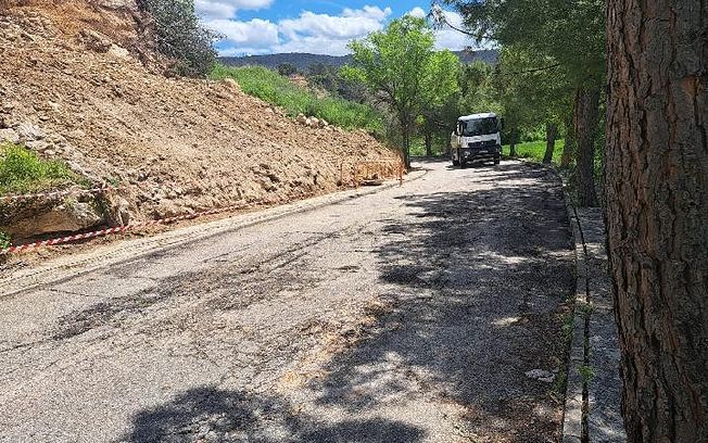 Despejado el acceso de Auñón afectado por un desprendimiento de tierras