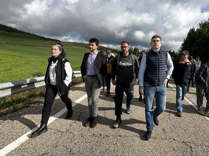 Cargos de VOX Guadalajara presentes en la 59ª Marcha Diocesana de Barbatona