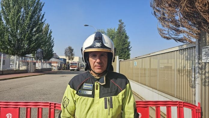 La Policía Judicial ya investiga en la empresa de baterías de litio incendiada