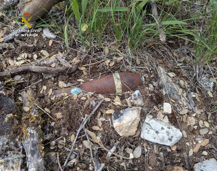 La Guardia Civil desactiva en Sotodosos una granada de mortero originaria de la Guerra Civil