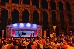 La Carroza del Teatro Real recala en las Eras del Agua de Brihuega con un concierto lírico con perfume a lavanda