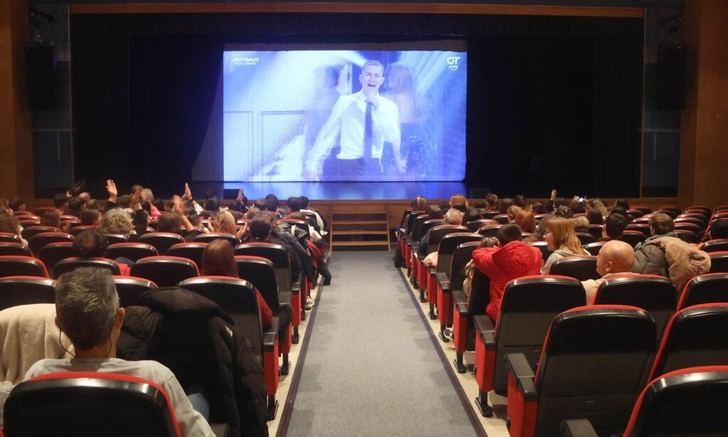 Cabanillas del Campo aplaude a Guille Toledano por su llegada a la final de «Operación Triunfo»
