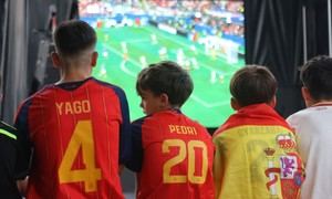 Cabanillas celebra la victoria de España en la semifinal del Mundial
