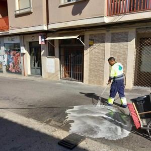 Limpieza de imbornales en Cabanillas del Campo antes de las lluvias otoñales
