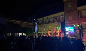 Éxito del tributo a Extremoduro en la noche de Cabanillas