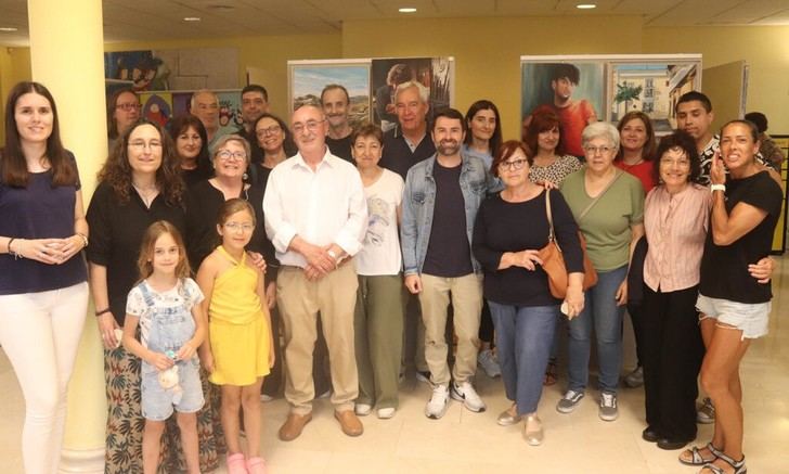 Nueva exposición “Obra por Artista” presenta casi 150 obras en la Casa de la Cultura