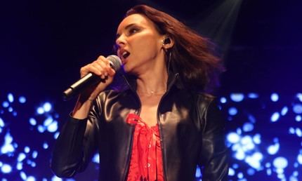 Chenoa desata la energía en un lleno total en Cabanillas del Campo