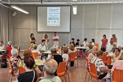 Fiesta de clausura de las actividades y talleres para personas mayores del Ayuntamiento de Azuqueca