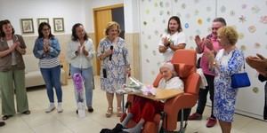 María, la residente más longeva de Alovera, celebra sus 101 años